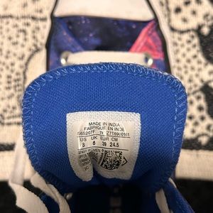 Galaxy size 8 converse shoes